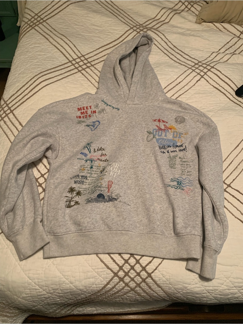 Abercrombie & Fitch Light Gray Graphic Pullover Hoodie